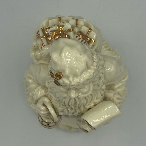 Ivory Porcelain Santa Claus Musical Figurine with Gold Trim - Picture 6 of 7